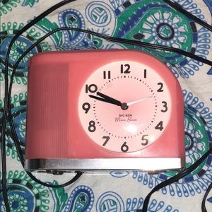 💕closet clean out💕Vintage BigBen Moon Beam Clock